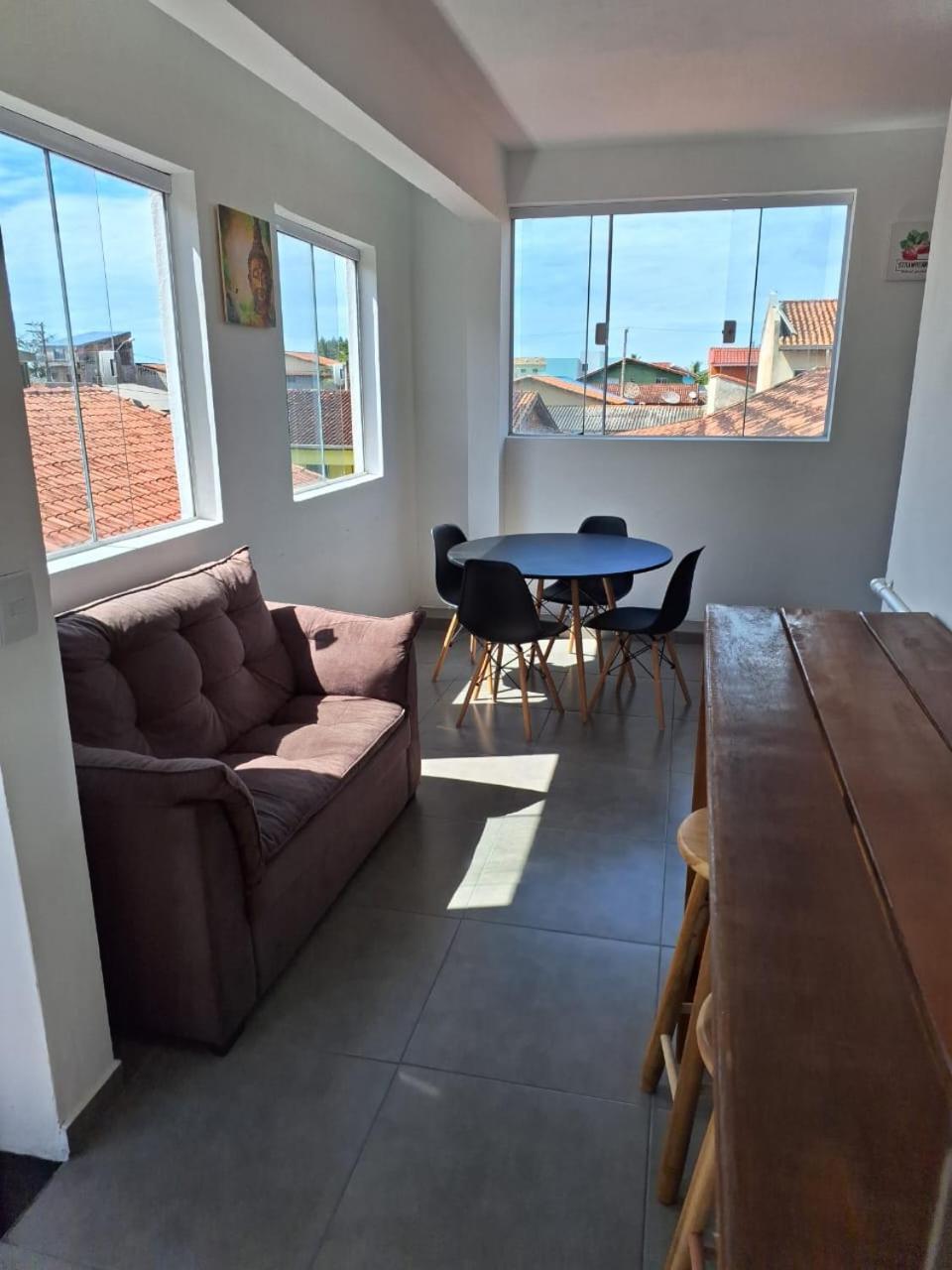 Chapeu De Sol - Area Gourmet, Tv, Internet, Roupas De Cama E Banho, Jardim, Horta E Pomar *